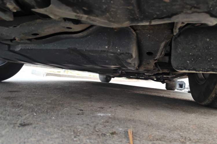 Used Mazda 8 2013 2.5L Deluxe Edition Chassis Front Left