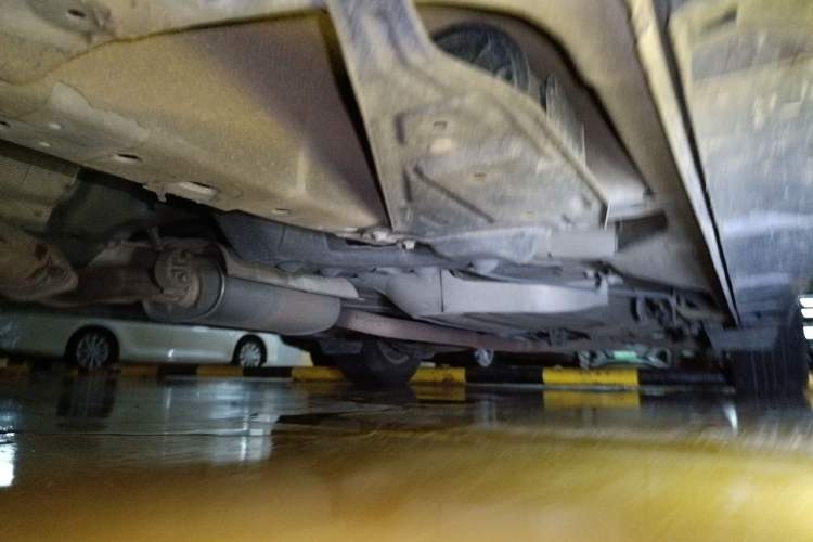 Used Mazda 8 2013 2.5L Ultimate Edition Chassis Front Left