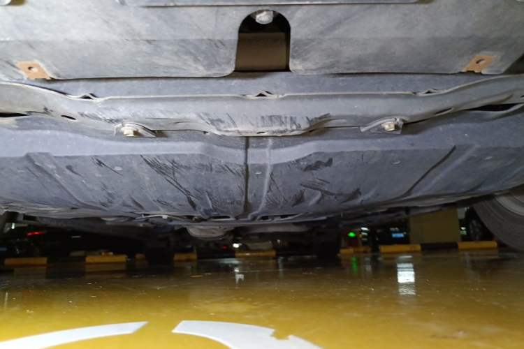 Used Mazda 8 2013 2.5L Ultimate Edition Chassis Front