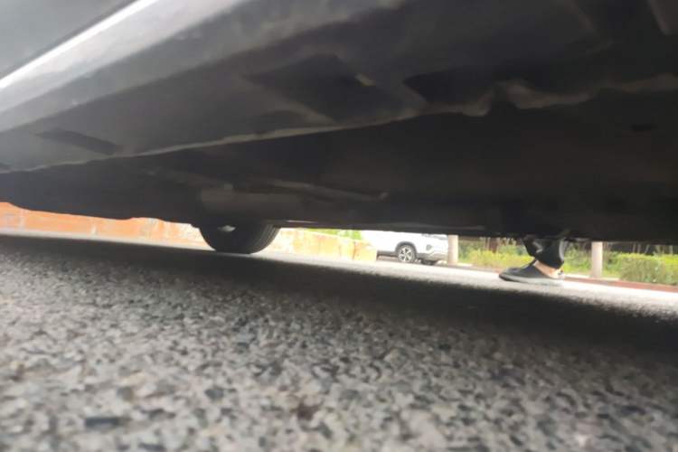 Used Mazda 8 2013 2.5L Ultimate Edition Chassis Front Right