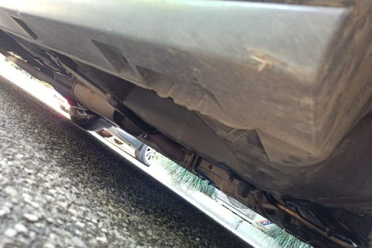 Used Mazda 8 2013 2.5L Elite Edition Chassis Front Right