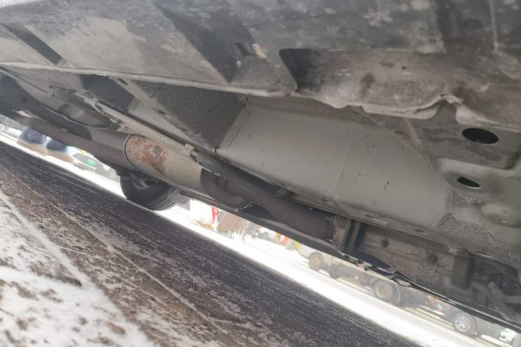 Used Mazda 8 2013 2.5L Ultimate Edition Chassis Front Right