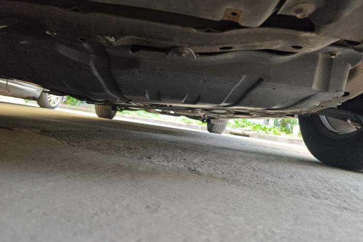 Used Mazda 8 2013 2.5L Deluxe Edition Chassis Front