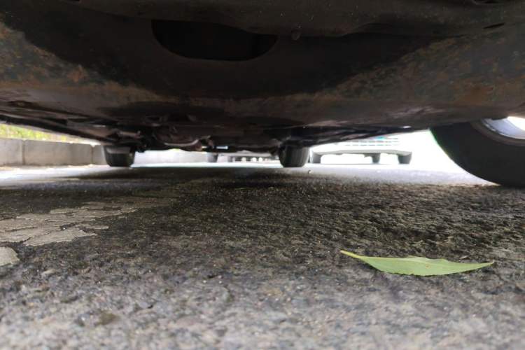 Used Mazda 8 2013 2.5L Ultimate Edition Chassis Front