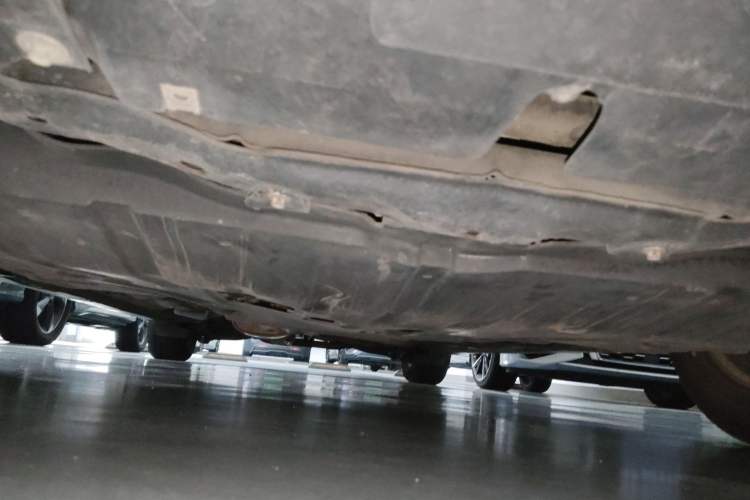 Used Mazda 8 2013 2.5L Ultimate Edition Chassis Front