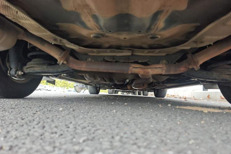 Used Mazda 8 2013 2.5L Deluxe Edition Chassis Rear