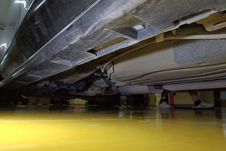 Used Mazda 8 2013 2.5L Ultimate Edition Chassis Rear Left