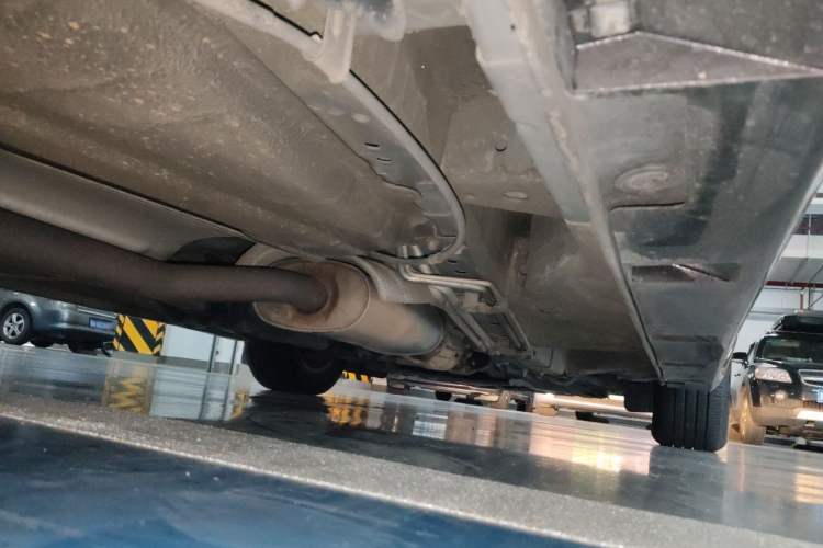 Used Mazda 8 2013 2.5L Ultimate Edition Chassis Rear Right