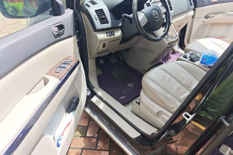 Used Mazda 8 2013 2.5L Elite Edition Driver Seat
