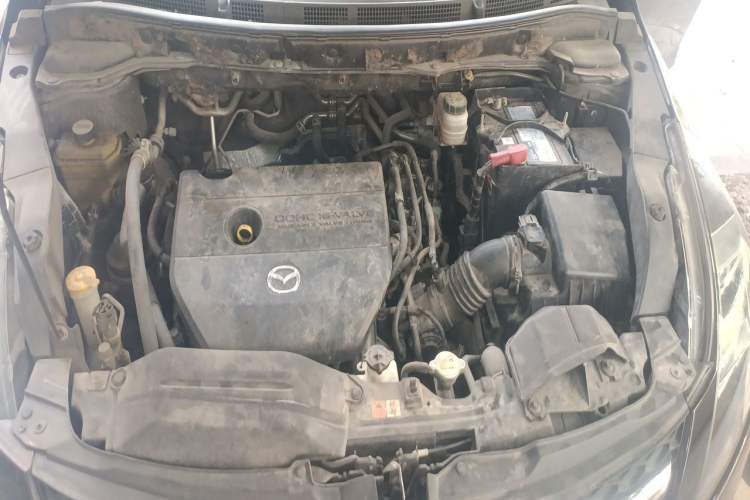Used Mazda 8 2013 2.5L Deluxe Edition Engine Bay