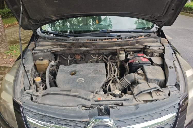 Used Mazda 8 2013 2.5L Ultimate Edition Engine Bay