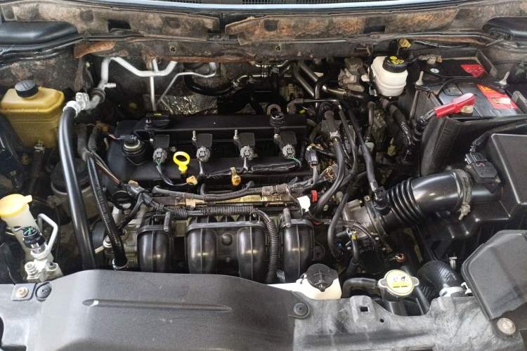 Used Mazda 8 2013 2.5L Elite Edition Engine Bay