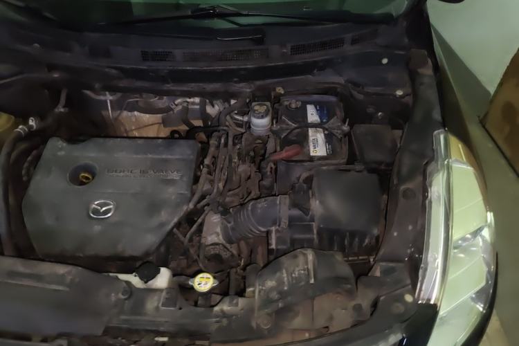 Used Mazda 8 2013 2.5L Elite Edition Engine Bay Left