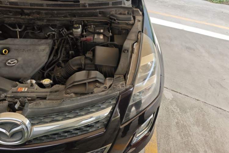 Used Mazda 8 2013 2.5L Deluxe Edition Engine Bay Left