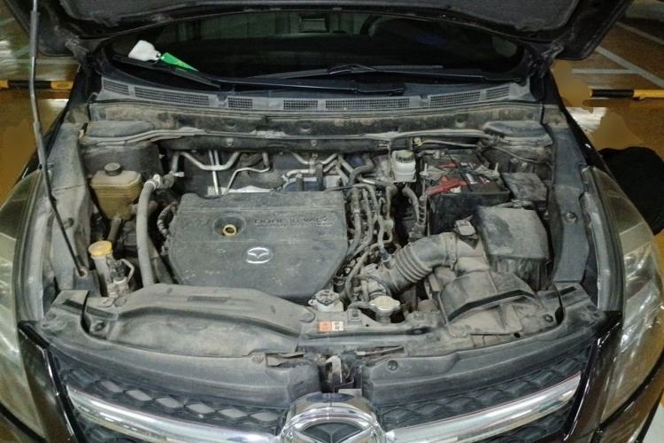Used Mazda 8 2013 2.5L Ultimate Edition Engine Bay