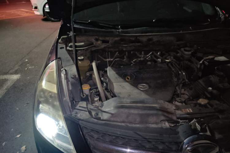 Used Mazda 8 2013 2.5L Ultimate Edition Engine Bay Right