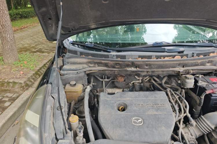 Used Mazda 8 2013 2.5L Ultimate Edition Engine Bay Right