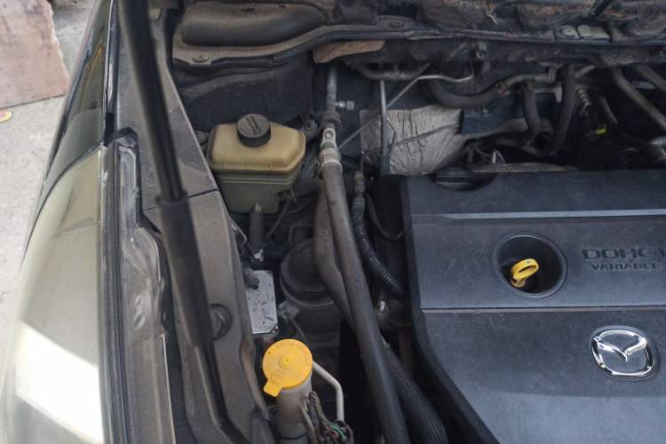 Used Mazda 8 2013 2.5L Deluxe Edition Engine Bay Right