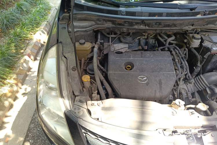 Used Mazda 8 2013 2.5L Elite Edition Engine Bay Right