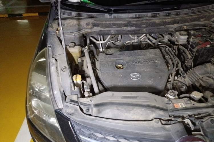 Used Mazda 8 2013 2.5L Ultimate Edition Engine Bay Right