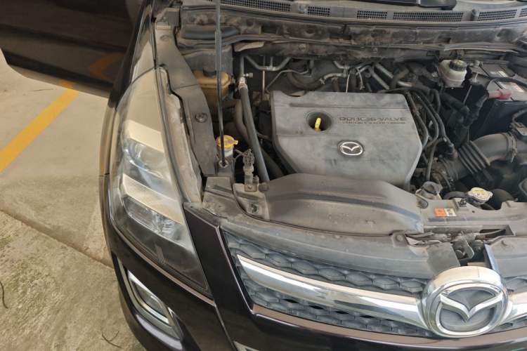 Used Mazda 8 2013 2.5L Deluxe Edition Engine Bay Right