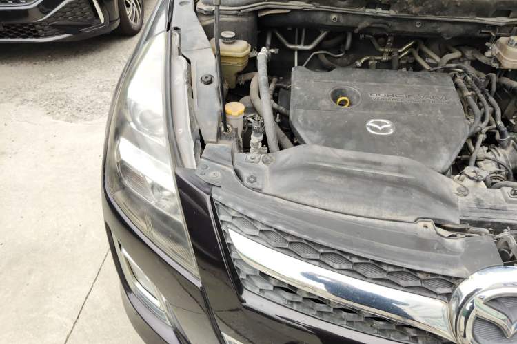 Used Mazda 8 2013 2.5L Ultimate Edition Engine Bay Right