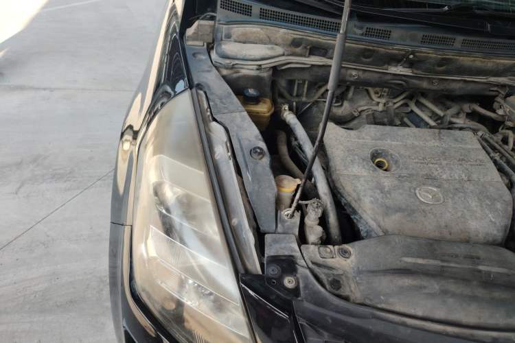 Used Mazda 8 2013 2.5L Ultimate Edition Engine Bay Right