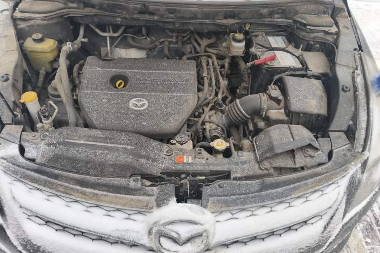Used Mazda 8 2013 2.5L Ultimate Edition Engine Bay