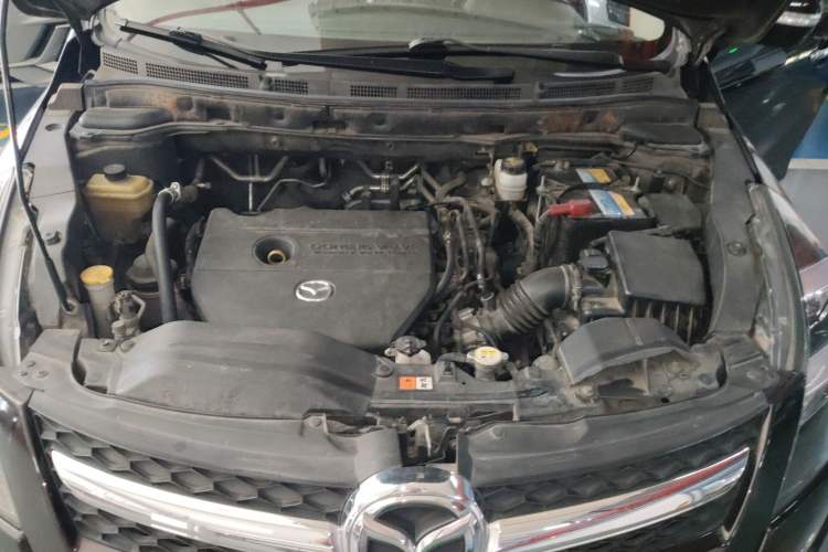 Used Mazda 8 2013 2.5L Ultimate Edition Engine Bay