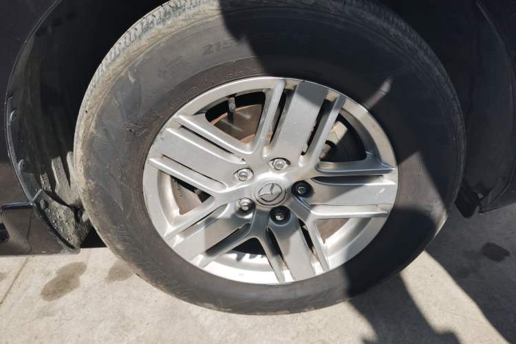 Used Mazda 8 2013 2.5L Deluxe Edition Exterior 7