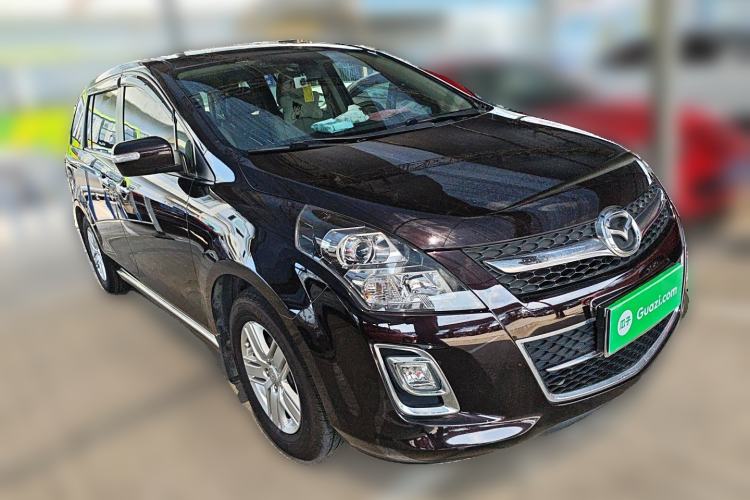 Used Mazda 8 2013 2.5L Ultimate Edition Front Right 45 Deg