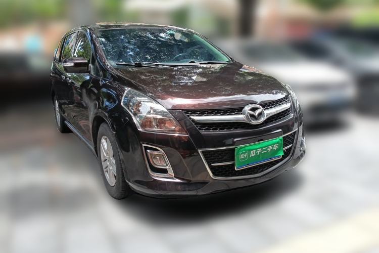 Used Mazda 8 2013 2.5L Ultimate Edition Front Right 45 Deg