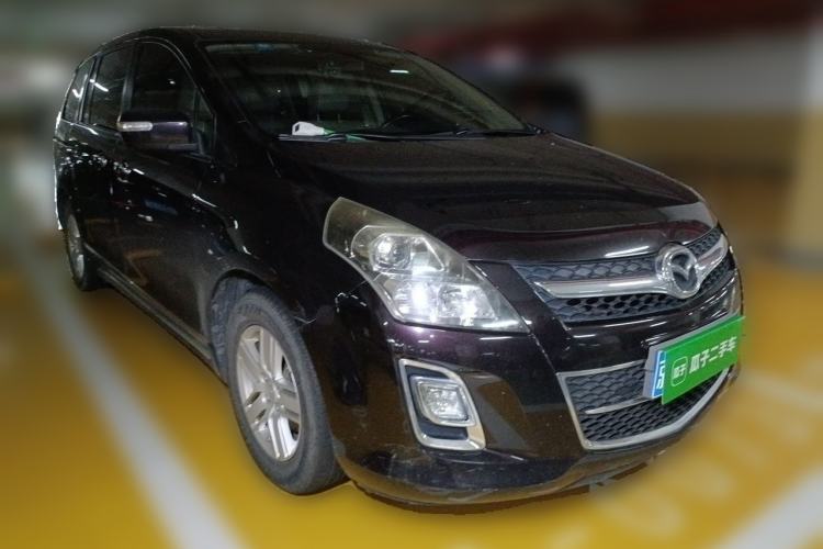 Used Mazda 8 2013 2.5L Ultimate Edition Front Right 45 Deg