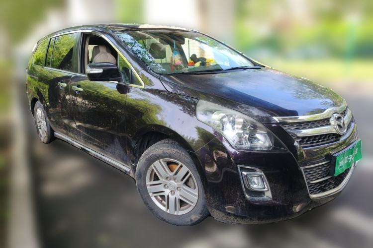 Used Mazda 8 2013 2.5L Ultimate Edition Front Right 45 Deg