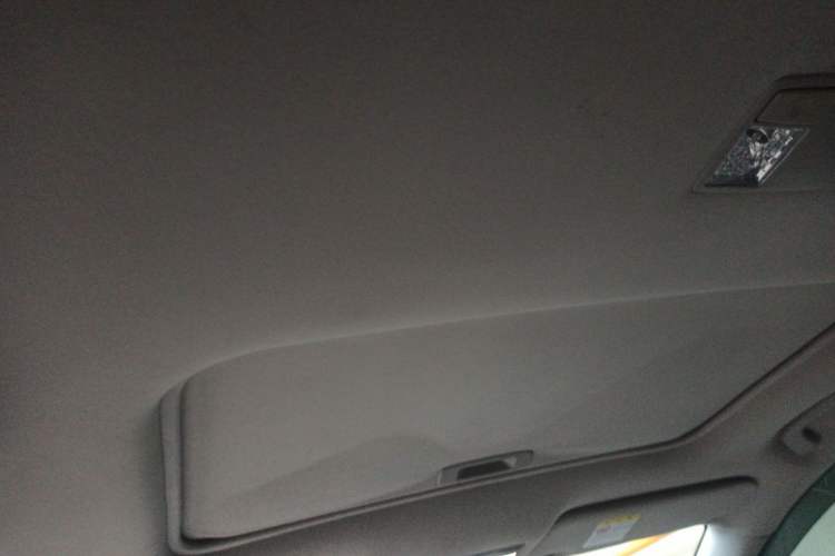 Used Mazda 8 2013 2.5L Deluxe Edition Headliner