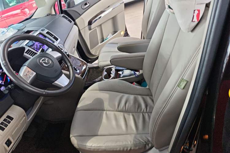 Used Mazda 8 2013 2.5L Ultimate Edition Left Front Seat