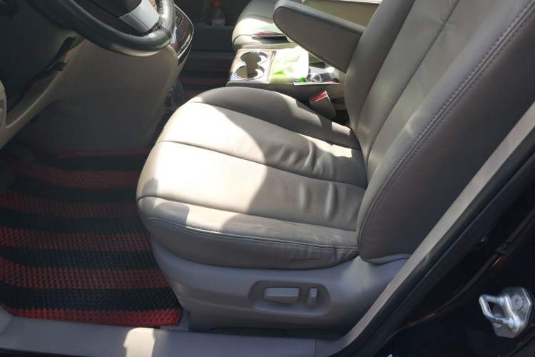 Used Mazda 8 2013 2.5L Deluxe Edition Left Front Seat