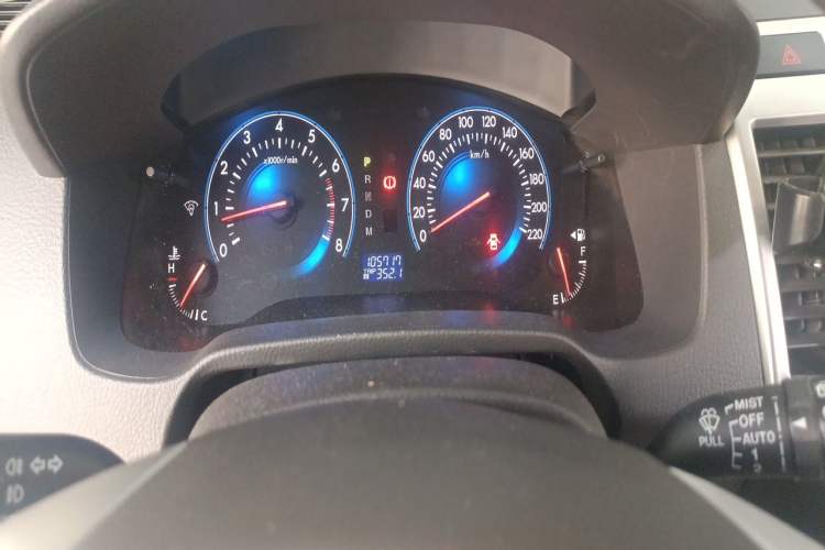Used Mazda 8 2013 2.5L Deluxe Edition Odometer Close Up