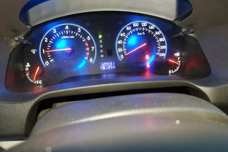 Used Mazda 8 2013 2.5L Elite Edition Odometer Close Up