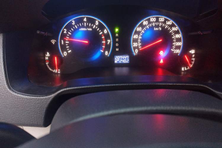 Used Mazda 8 2013 2.5L Deluxe Edition Odometer Close Up