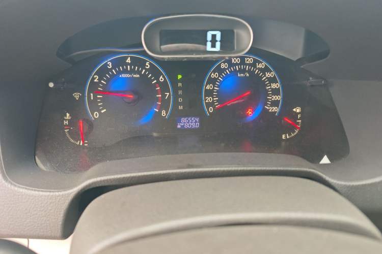 Used Mazda 8 2013 2.5L Deluxe Edition Odometer Close Up