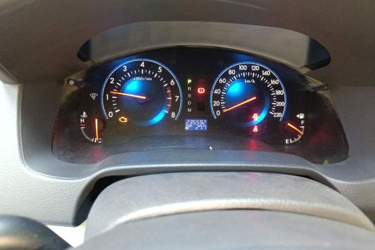 Used Mazda 8 2013 2.5L Elite Edition Odometer Close Up