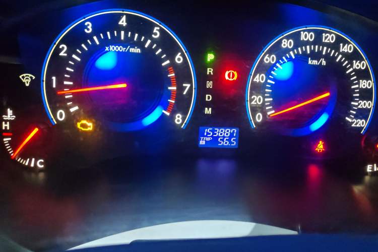 Used Mazda 8 2013 2.5L Deluxe Edition Odometer Close Up