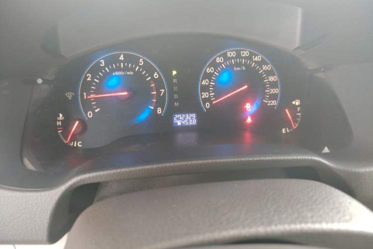 Used Mazda 8 2013 2.5L Ultimate Edition Odometer Close Up