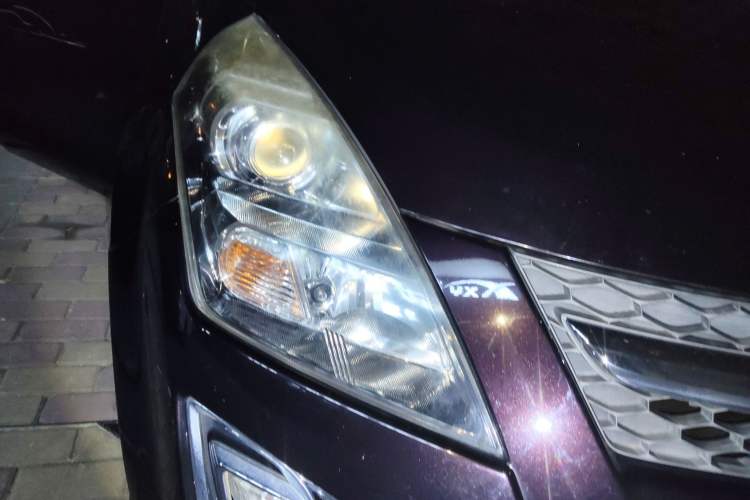 Used Mazda 8 2013 2.5L Ultimate Edition Right Front Headlight