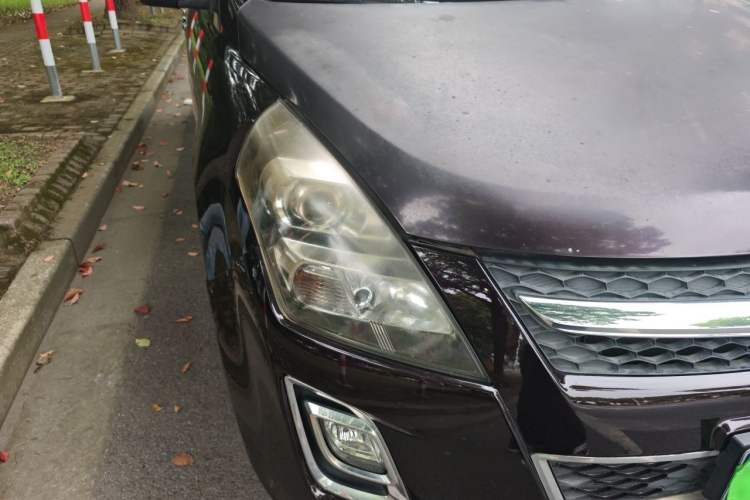 Used Mazda 8 2013 2.5L Ultimate Edition Right Front Headlight
