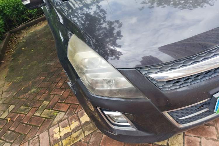 Used Mazda 8 2013 2.5L Elite Edition Right Front Headlight
