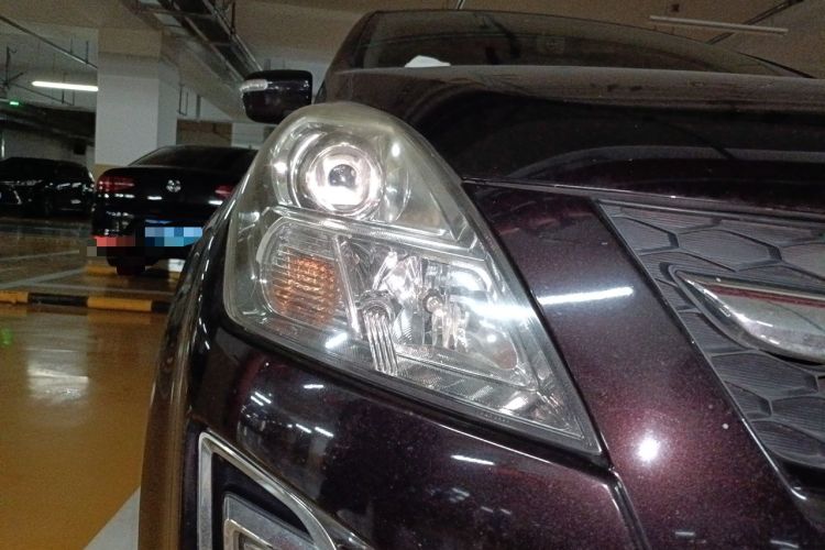 Used Mazda 8 2013 2.5L Ultimate Edition Right Front Headlight