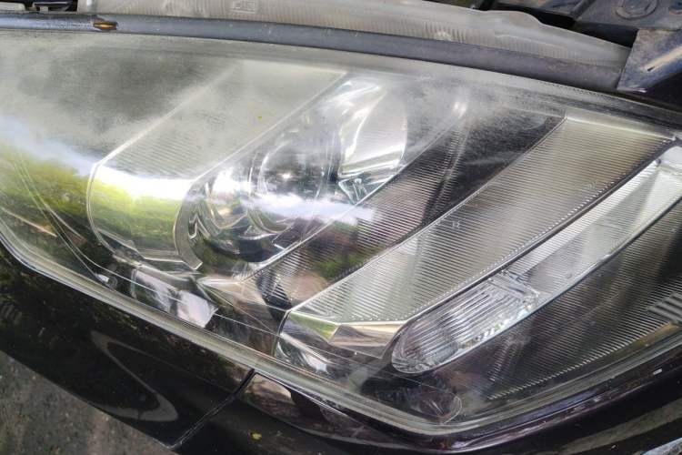 Used Mazda 8 2013 2.5L Ultimate Edition Right Front Headlight