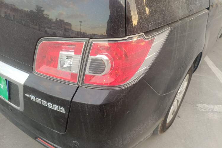 Used Mazda 8 2013 2.5L Elite Edition Right Rear Taillight